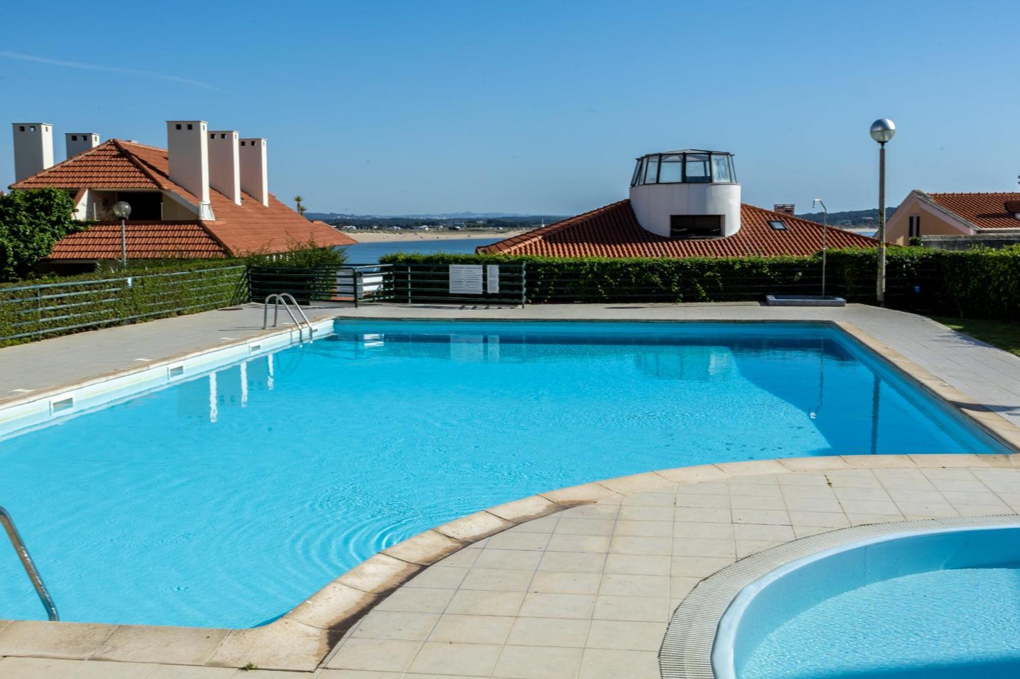 Concha Mar com vista sobre a Baía Apartamento São Martinho do Porto Exterior foto