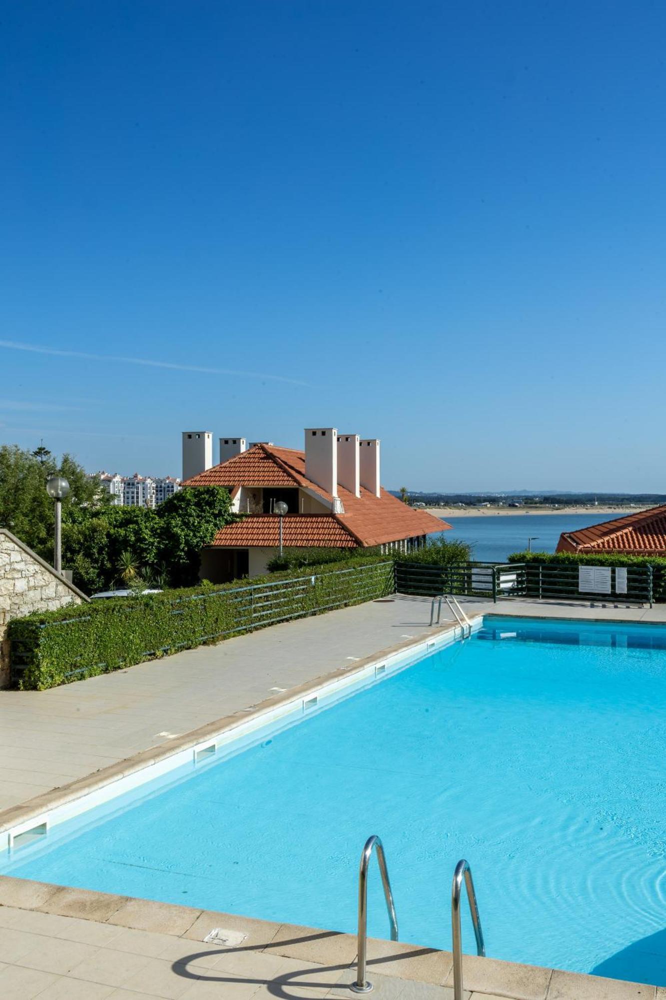 Concha Mar com vista sobre a Baía Apartamento São Martinho do Porto Exterior foto